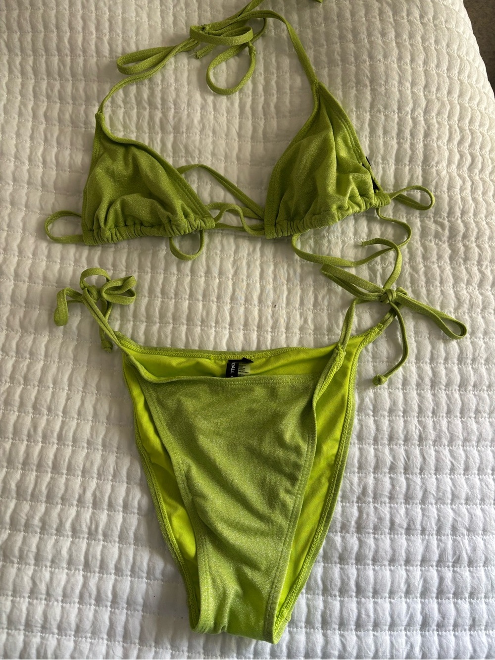 Kendall and Kylie bikini